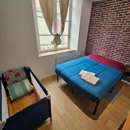 Chez Particulier A 15 Min A Pieds De La Gare De Монлюсон