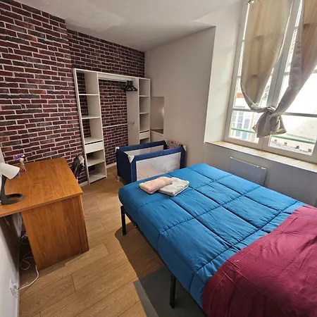 Chez Particulier A 15 Min A Pieds De La Gare De Монлюсон