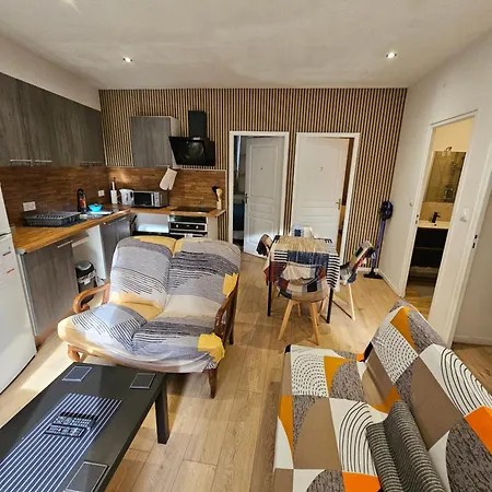 Chez Particulier A 15 Min A Pieds De La Gare De Privat bolig *