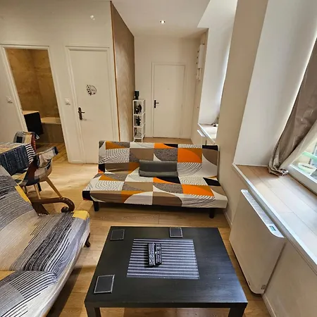 Chez Particulier A 15 Min A Pieds De La Gare De *