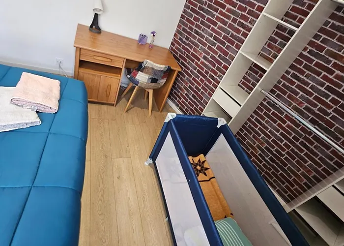 Chez Particulier A 15 Min A Pieds De La Gare De *